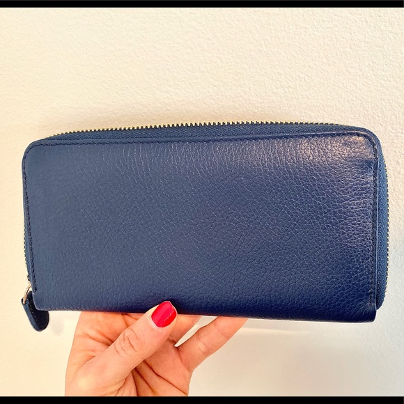 BRAND NEW - Never Used Roberto Cavalli Navy Wallet - Picture 3 of 7